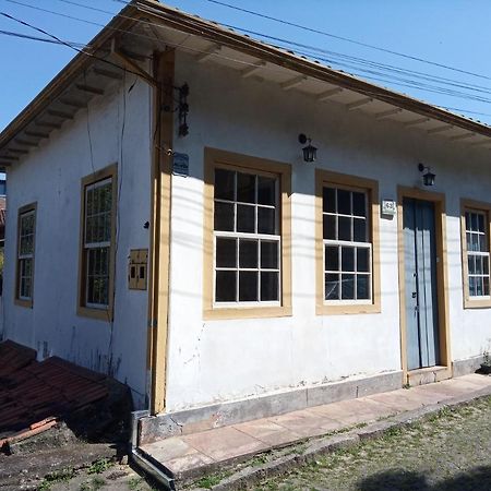 オウロ・プレット Linda Casinha Colonial Na Regiao Historica De Opヴィラ エクステリア 写真